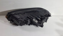 Laden Sie das Bild in den Galerie-Viewer, Frontscheinwerfer VW Golf Sportsvan 517941006D Rechts Scheinwerfer Headlight SCH2173815646ke
