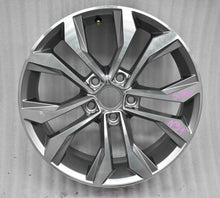 Laden Sie das Bild in den Galerie-Viewer, 1x Alufelge 17 Zoll 7.0&quot; 5x112 40ET Glanz Silber 3G0601025G Mg Tiguan Passat B8