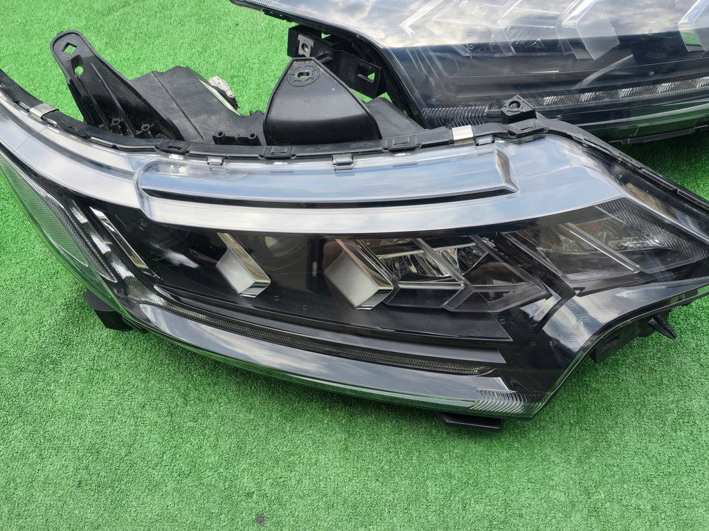 Frontscheinwerfer Mitsubishi Outlander III 8301D3-32 Full LED Rechts oder Links