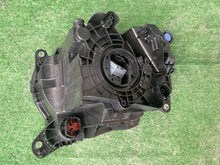 Load image into Gallery viewer, Frontscheinwerfer Land Rover Defender JLR3548 Rechts Scheinwerfer Headlight SCH9546108384fa
