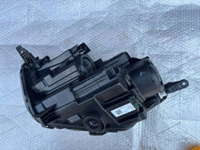 Load image into Gallery viewer, Frontscheinwerfer Ford Ecosport GN1513W029JE Rechts Scheinwerfer Headlight SCH1511378509tg