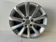 Load image into Gallery viewer, 1x Alufelge 17 Zoll 6.5&quot; 5x112 3G0601025 VW Passat B8 Rim Wheel