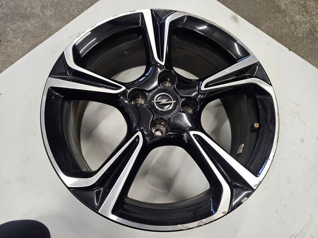 1x Alufelge 17 Zoll 7.0" 4x108 38ET 39182183 Opel Corsa F Rim Wheel
