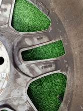 Laden Sie das Bild in den Galerie-Viewer, 1x Alufelge 17 Zoll 7.5" 5x120 40ET Glanz Silber 6761929 BMW X5 E53 Rim Wheel FEL6557211645ne