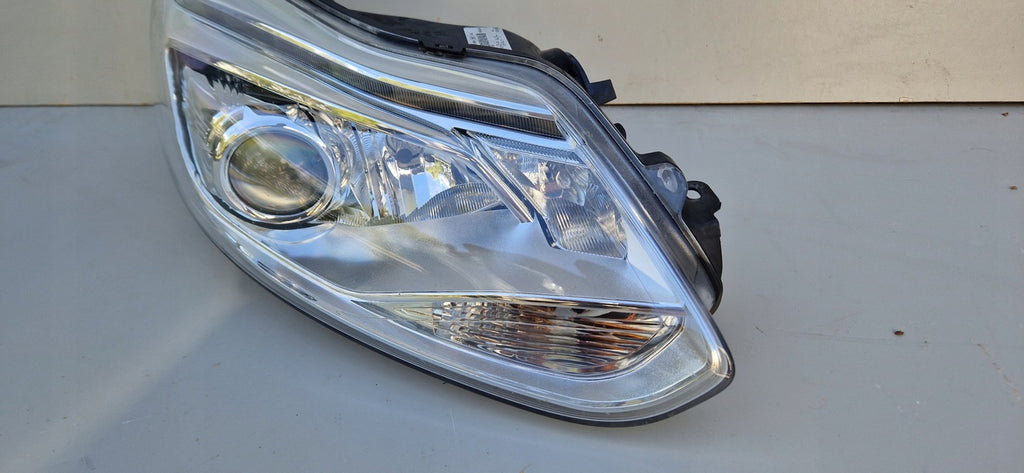 Frontscheinwerfer Ford Focus BM51-13D154-AJ Xenon Rechts Scheinwerfer Headlight