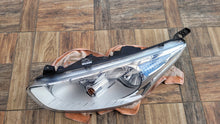 Laden Sie das Bild in den Galerie-Viewer, Frontscheinwerfer Ford B-Max AV11-13W030-AE Links Scheinwerfer Headlight