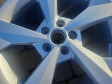 Laden Sie das Bild in den Galerie-Viewer, 1x Alufelge 18 Zoll 8.0" 5x112 46ET 8Y0601025J Audi A3 Rim Wheel FEL6937406667sx