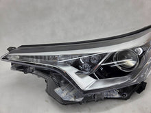 Laden Sie das Bild in den Galerie-Viewer, Frontscheinwerfer Toyota Chr SPP18973 81170F403100 Links Scheinwerfer Headlight SCH5659768556av