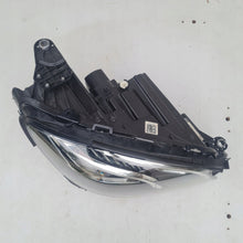 Laden Sie das Bild in den Galerie-Viewer, Frontscheinwerfer Mercedes-Benz A2139064004 LED Rechts Scheinwerfer Headlight