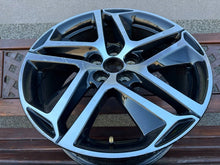 Load image into Gallery viewer, 1x Alufelge 18 Zoll 8.0" 5x108 48ET Glanz Schwarz 9677989877 Peugeot 308 Ii FEL9634440956vo
