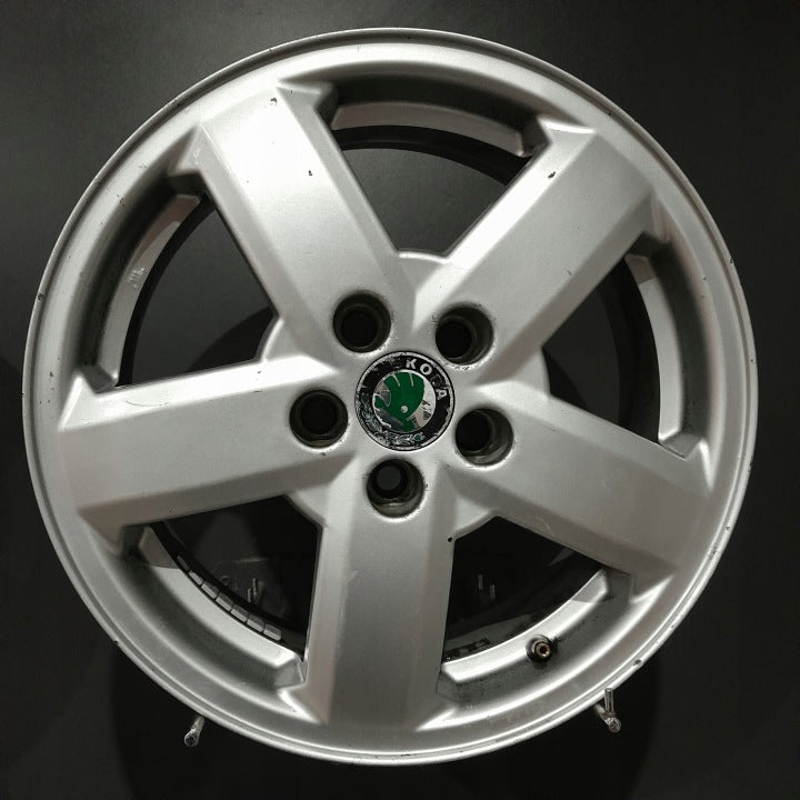 4x Alufelge 15 Zoll 6.0" 5x100 38ET 1U0601025H Skoda Rapid Rim Wheel FEL7006201077vq