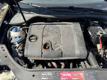 Laden Sie das Bild in den Galerie-Viewer, Motor VW Golf V Benzin Engine Unkomplett