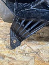 Laden Sie das Bild in den Galerie-Viewer, Frontscheinwerfer Dacia Sandero III Logan 260102152R Rechts Headlight SCH5074920698xy
