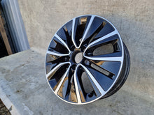 Laden Sie das Bild in den Galerie-Viewer, 1x Alufelge 17 Zoll 7.0" 5x112 A2054019100 Mercedes-Benz Rim Wheel FEL5686363481ru