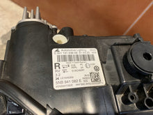 Laden Sie das Bild in den Galerie-Viewer, Frontscheinwerfer VW Tiguan 5NB941082E Rechts Scheinwerfer Headlight SCH9858608233br