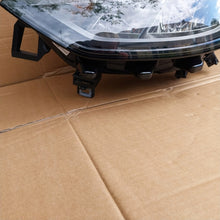 Laden Sie das Bild in den Galerie-Viewer, Frontscheinwerfer VW Id.3 10B941005C Full LED Links Scheinwerfer Headlight SCH5505620156bq