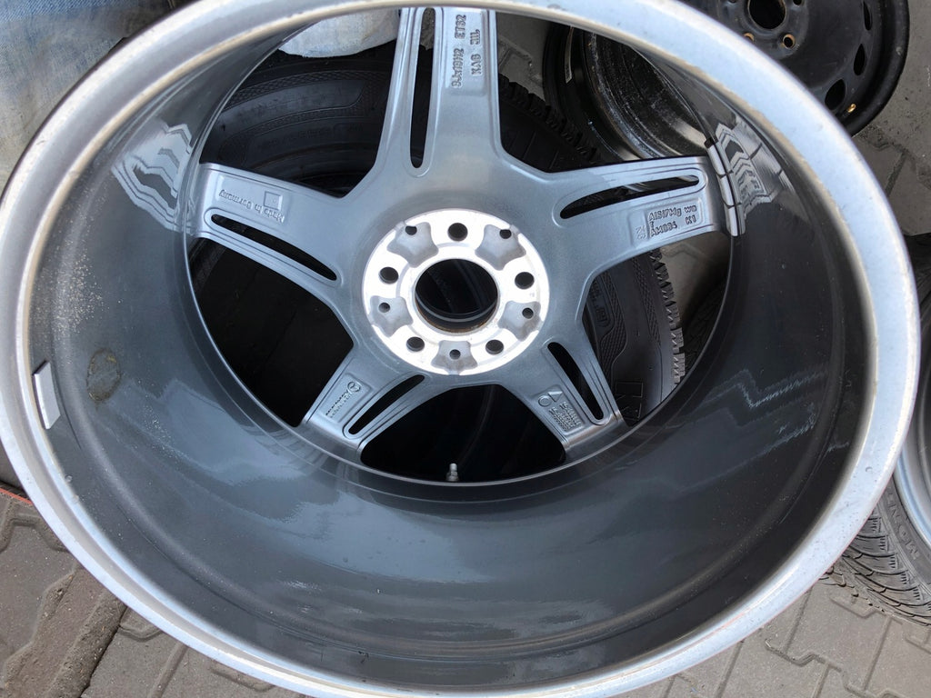 1x Alufelge 19 Zoll 9.0" 5x112 62ET A1904010100 Mercedes-Benz Amg Rim Wheel