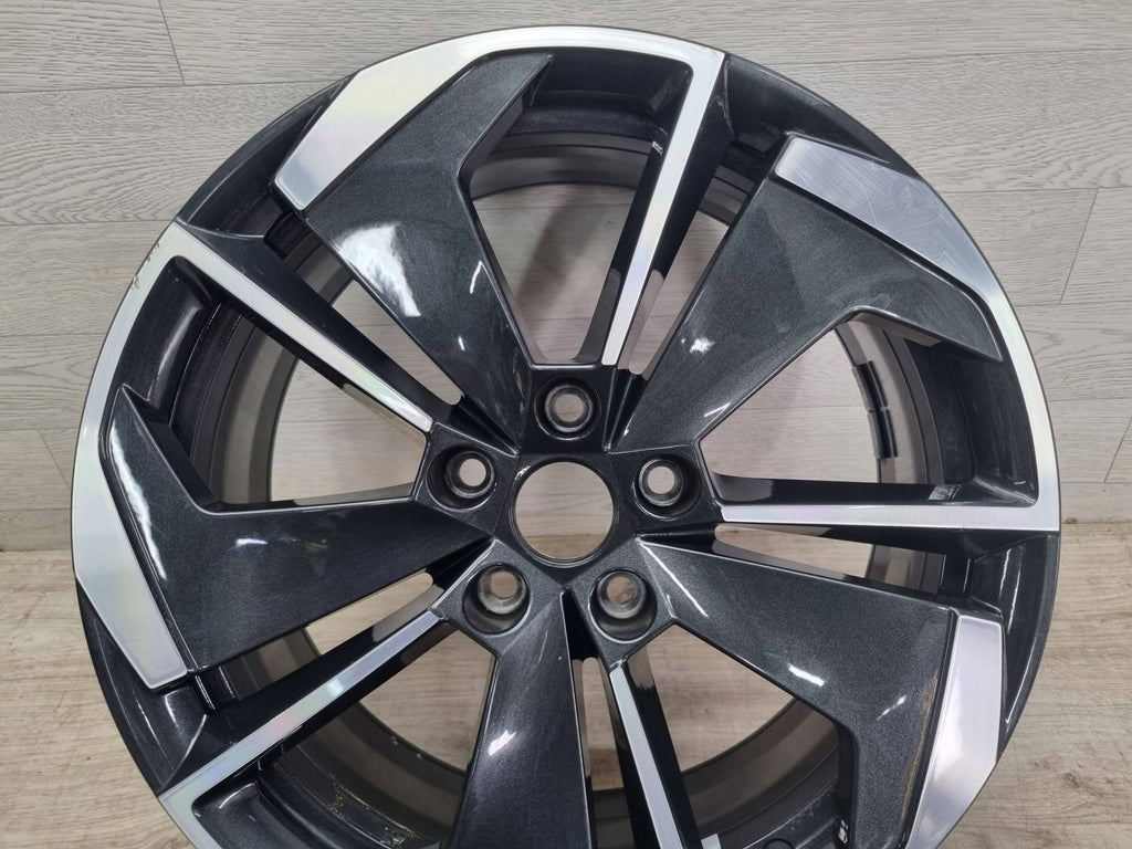 1x Alufelge 18 Zoll 7.5" 5x112 48ET Glanz Schwarz 5E3601025N Skoda Octavia FEL3010730063ry