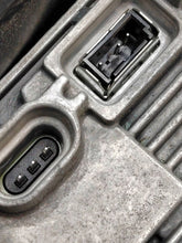 Laden Sie das Bild in den Galerie-Viewer, Frontscheinwerfer Ford Mondeo Links Scheinwerfer Headlight SCH3347067028ze