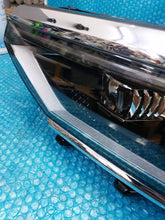 Laden Sie das Bild in den Galerie-Viewer, Frontscheinwerfer VW Passat B8 3G1941081P LED Ein Stück (Rechts oder Links)