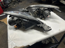 Laden Sie das Bild in den Galerie-Viewer, Frontscheinwerfer Mazda III Ein Stück (Rechts oder Links) Scheinwerfer Headlight