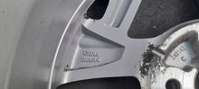 Load image into Gallery viewer, 1x Alufelge 15 Zoll 6.0&quot; 4x100 48ET Glanz Silber 52910-K7100 Hyundai Rim Wheel