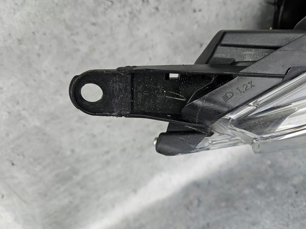 Frontscheinwerfer Mitsubishi Space W Mirage Star W3014 W3015 Xenon Rechts