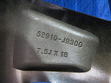 Load image into Gallery viewer, 1x Alufelge 18 Zoll 7.5&quot; 5x114.3 52ET 52910-J9300 Hyundai Kona Rim Wheel