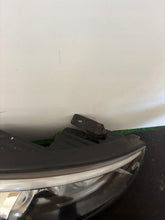 Laden Sie das Bild in den Galerie-Viewer, Frontscheinwerfer Hyundai Ix35 92102-2SXXX Xenon Ein Satz Scheinwerfer Headlight SCH2935050735pk