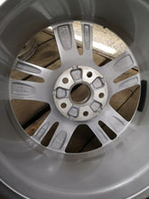 Laden Sie das Bild in den Galerie-Viewer, 1x Alufelge 17 Zoll 7.0" 5x112 40ET Glanz Silber 83A601025F Audi Q3 Rim Wheel FEL2493986007ea