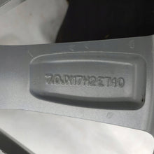 Load image into Gallery viewer, 1x Alufelge 17 Zoll 7.0" 5x112 40ET Glanz Silber 3G0601025BP VW Passat B8 Beetle FEL3565813915xy