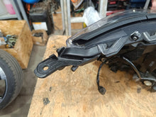 Load image into Gallery viewer, Frontscheinwerfer Toyota Rav 4 LED Links Scheinwerfer Headlight SCH3646824824et