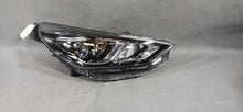 Laden Sie das Bild in den Galerie-Viewer, Frontscheinwerfer Hyundai I30 III G492113020 Rechts Scheinwerfer Headlight SCH8309453655jl