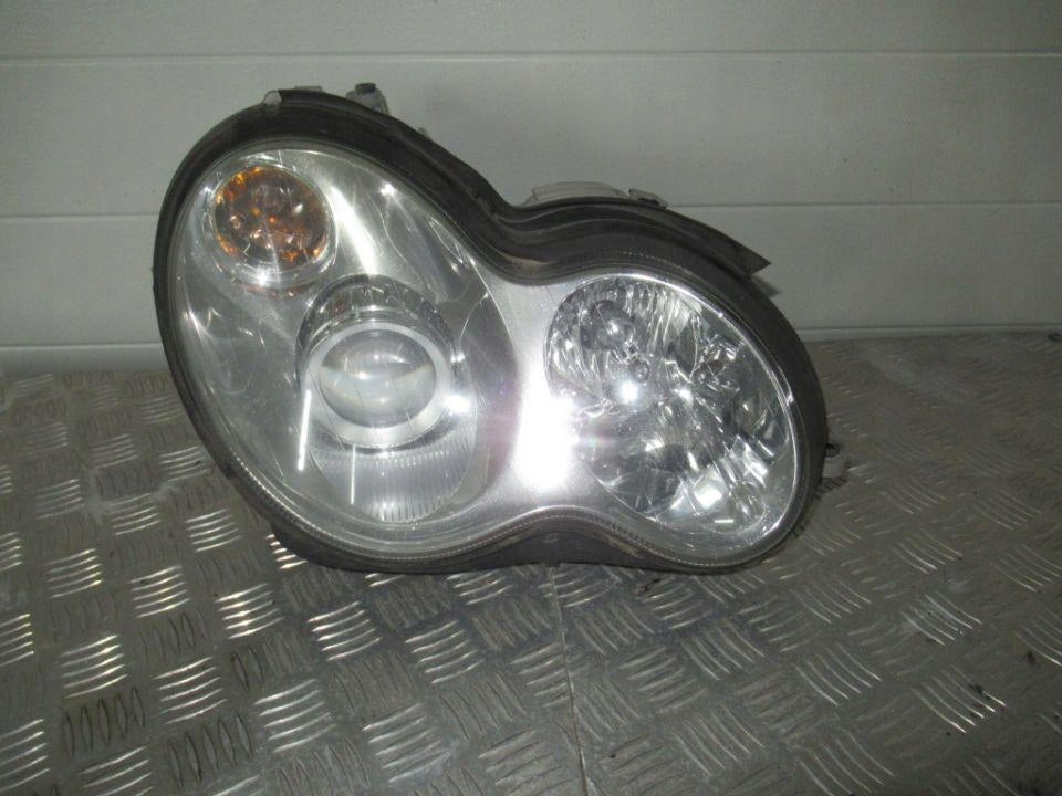 Frontscheinwerfer Mercedes-Benz W203 A2038203861 Xenon Rechts Headlight SCH8495590936ek