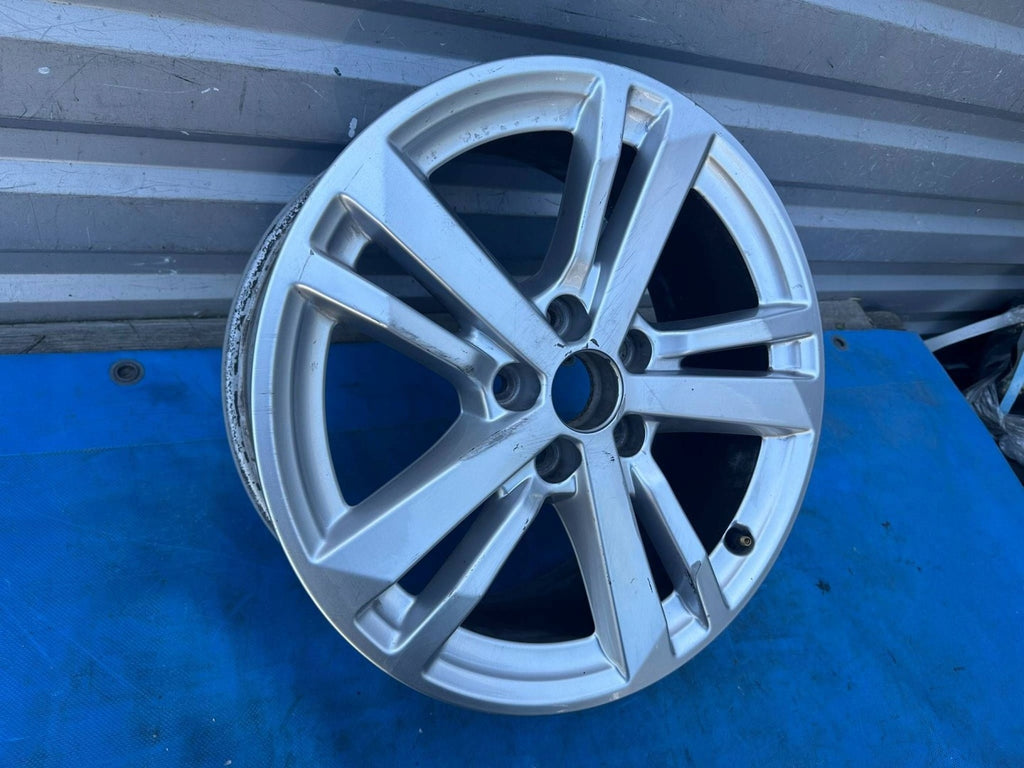 1x Alufelge 17 Zoll 5x112 Weiß 83A601025F Audi Q3 Rim Wheel FEL9432209224ol