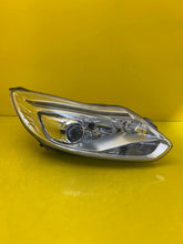 Laden Sie das Bild in den Galerie-Viewer, Frontscheinwerfer Ford Focus III BM51-13D154-AE Xenon Rechts Headlight SCH9124237906fo