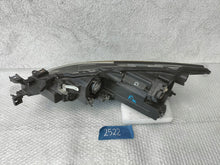 Laden Sie das Bild in den Galerie-Viewer, Frontscheinwerfer Mazda II Rechts Scheinwerfer Headlight