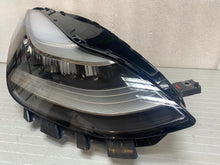 Laden Sie das Bild in den Galerie-Viewer, Frontscheinwerfer Tesla Model 3 1077376 M1077376-50 Full LED Rechts Headlight
