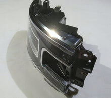 Laden Sie das Bild in den Galerie-Viewer, Frontscheinwerfer Ford I DA83-13005 Rechts Scheinwerfer Headlight SCH3087695337ct