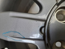 Laden Sie das Bild in den Galerie-Viewer, 1x Alufelge 18 Zoll 7.5&quot; 5x114.3 65ET Glanz Grau 403000097R Renault Rim Wheel