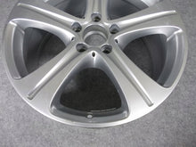 Laden Sie das Bild in den Galerie-Viewer, 1x Alufelge 18 Zoll 8.0&quot; 5x112 43ET A2134011400 Mercedes-Benz W213 Rim Wheel