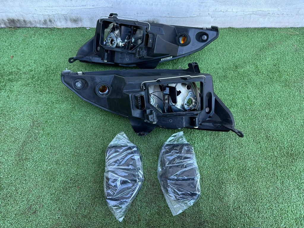 Frontscheinwerfer Ford Focus 2M51-13W029-BE 2M51-13W030-BE Ein Satz Headlight SCH4120662706dw