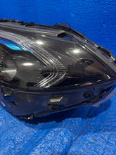 Laden Sie das Bild in den Galerie-Viewer, Frontscheinwerfer Mercedes-Benz Eqa Eqb A2439068900 Links Scheinwerfer Headlight SCH3442706266rh