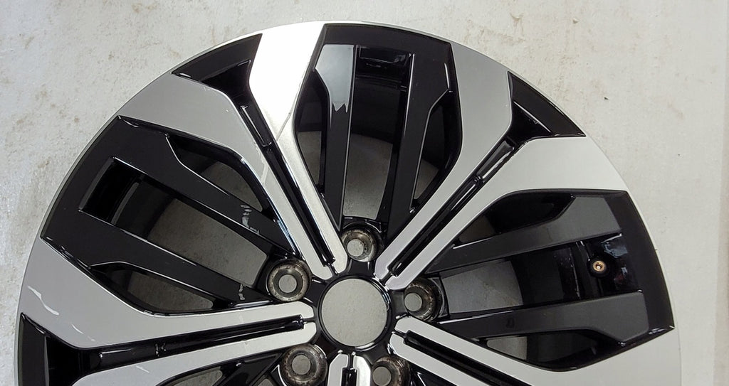 1x Alufelge 18 Zoll 7.5" 5x114.3 45ET 403007567R Renault Megane Talisman