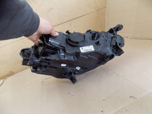 Laden Sie das Bild in den Galerie-Viewer, Frontscheinwerfer Seat Ibiza Arona 6F1941005B Links Scheinwerfer Headlight SCH4169586010fm