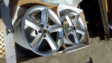 Load image into Gallery viewer, 1x Alufelge 18 Zoll 8.5&quot; 5x112 29ET Silber 8T0601025M Audi A5 Rim Wheel