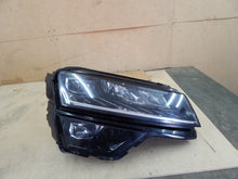 Laden Sie das Bild in den Galerie-Viewer, Frontscheinwerfer Skoda Karoq 57B941016F Rechts Scheinwerfer Headlight SCH1042700299oe