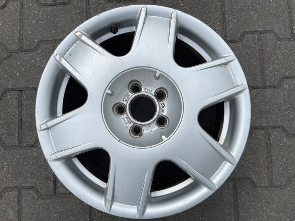 1x Alufelge 16 Zoll 6.5" 5x100 42ET Glanz Silber 1J0601025 VW Rim Wheel FEL6083950415me