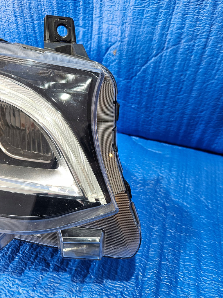 Frontscheinwerfer Mercedes-Benz Sprinter A9109065800 LED Rechts Headlight