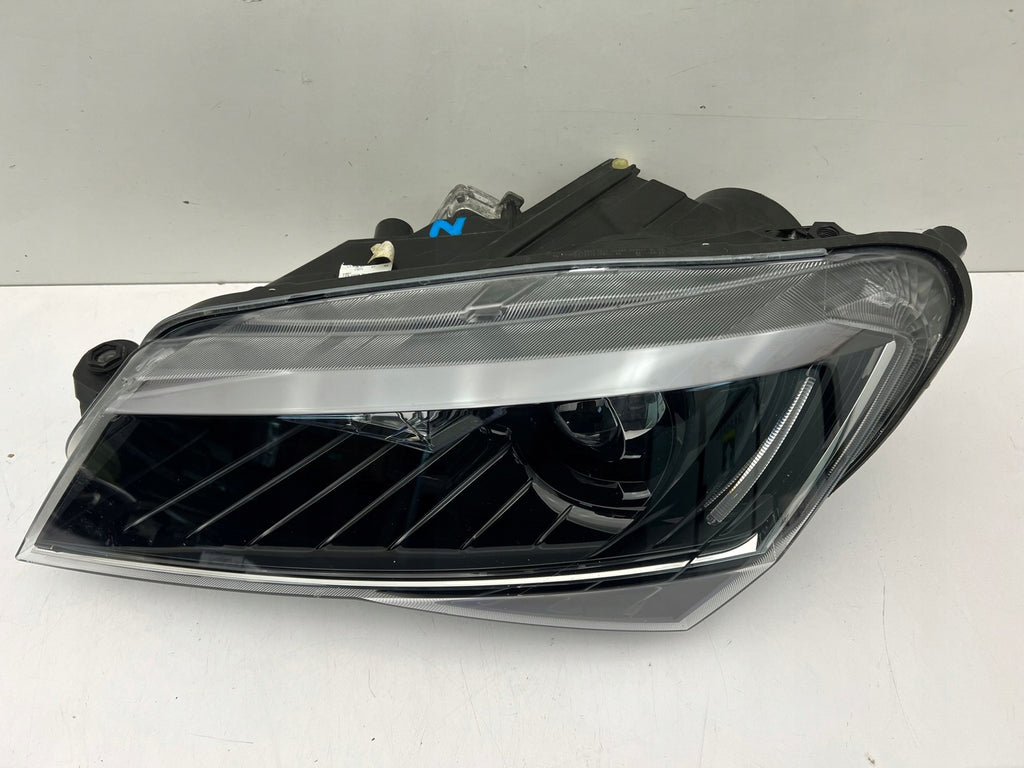 Frontscheinwerfer Skoda Superb III Xenon Links Scheinwerfer Headlight
